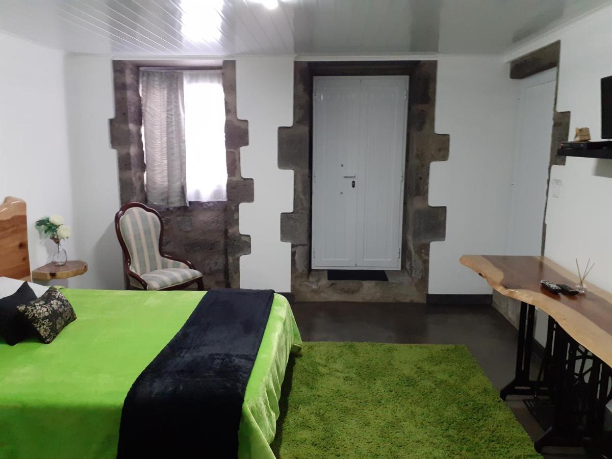 Basaltic Guest House Achadinha Bagian luar foto