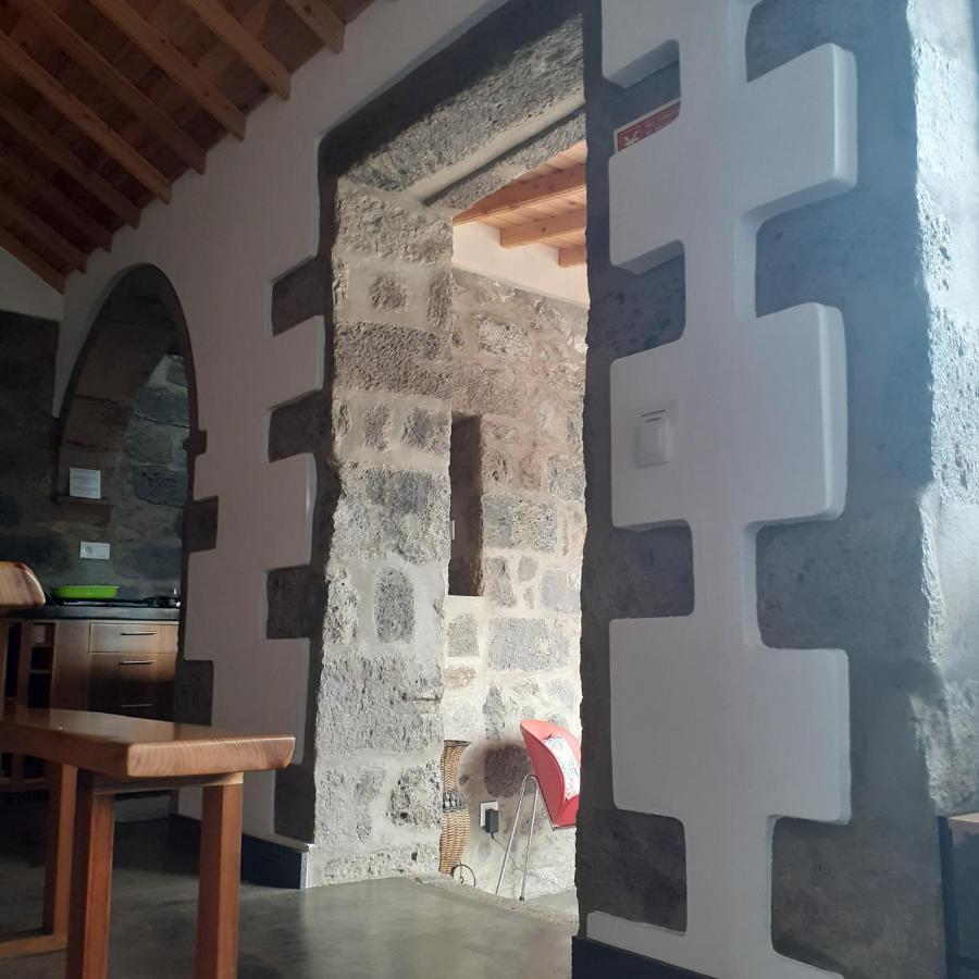 Basaltic Guest House Achadinha Bagian luar foto
