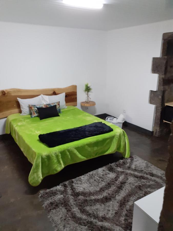 Basaltic Guest House Achadinha Bagian luar foto